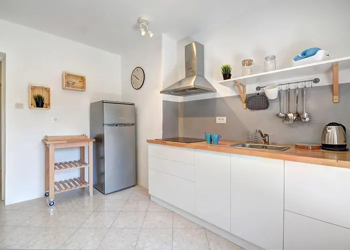 Centar White Daire Pula