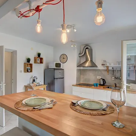 Apartment Centar White