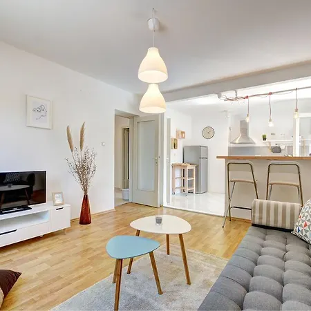 Centar White Apartment Pula