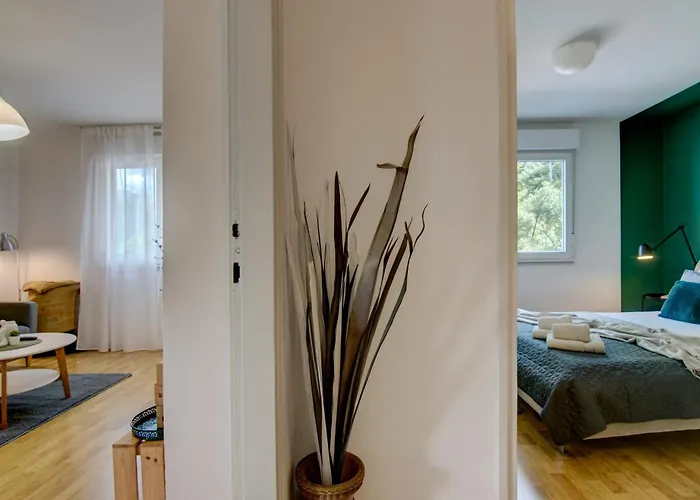 Centar White Apartment *