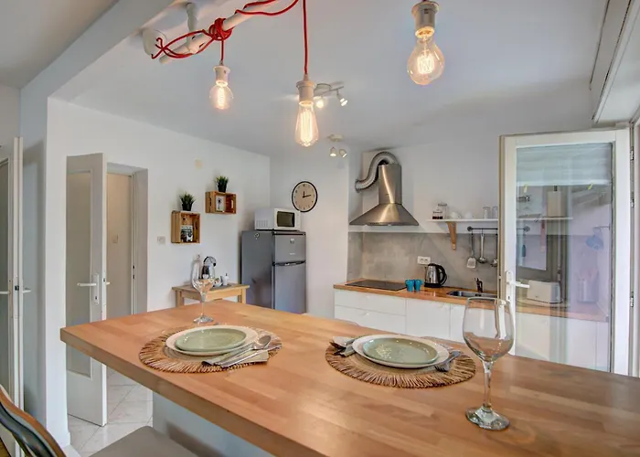 Apartment Centar White